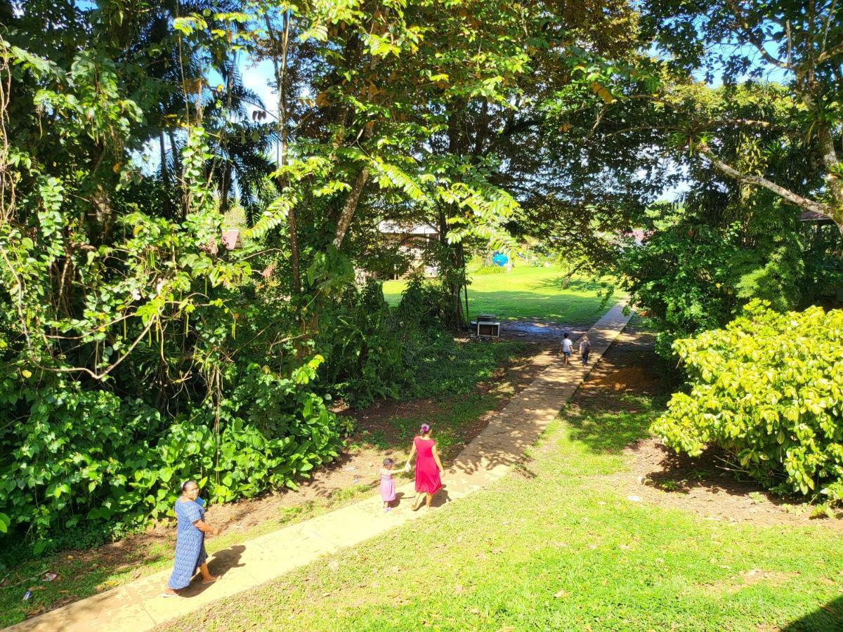 Casa Cayuco Eco-Adventure Lodge ボカス・タウン エクステリア 写真