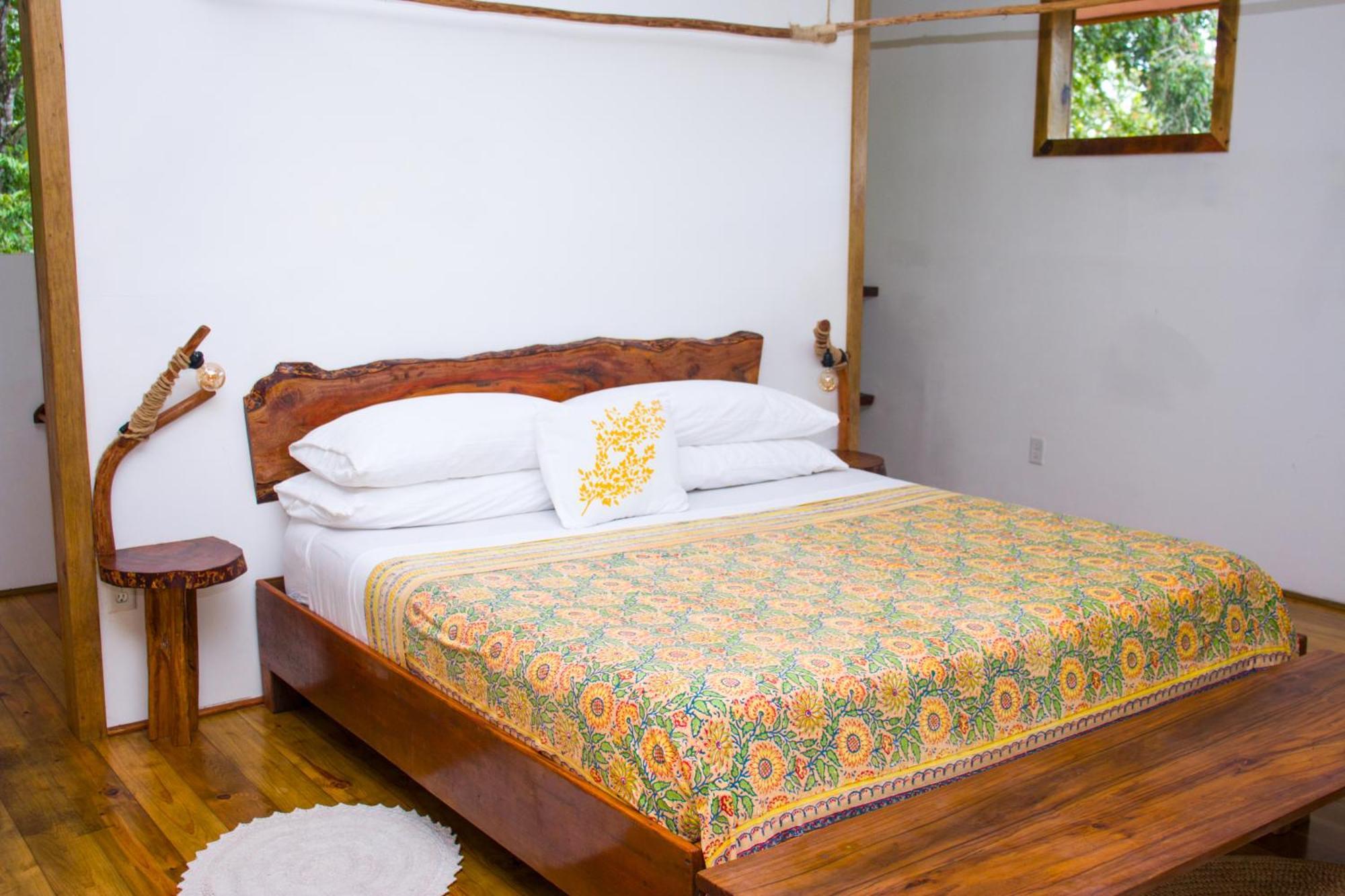 Casa Cayuco Eco-Adventure Lodge ボカス・タウン エクステリア 写真