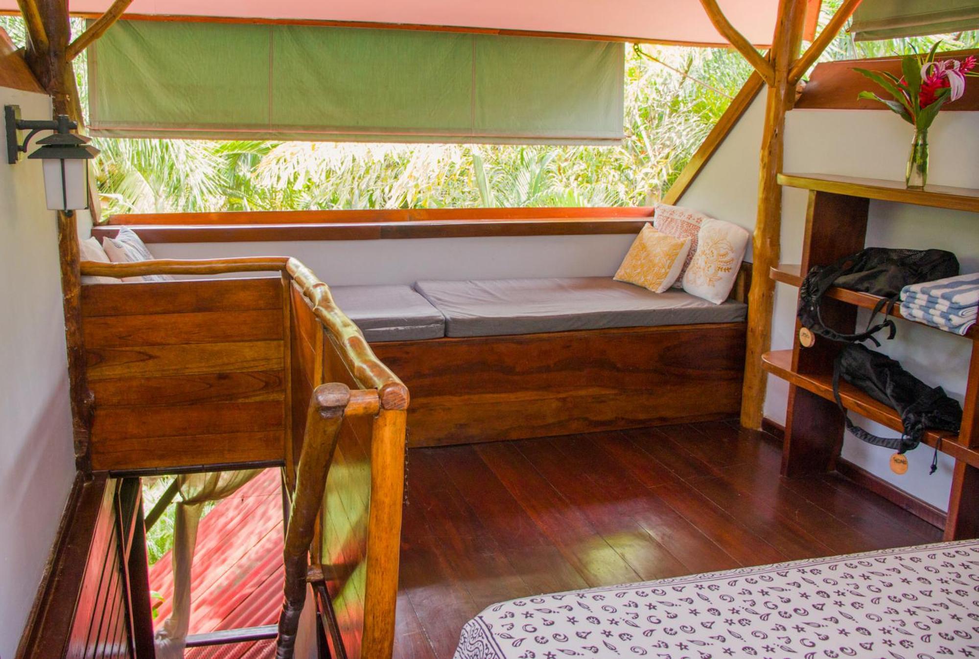 Casa Cayuco Eco-Adventure Lodge ボカス・タウン エクステリア 写真