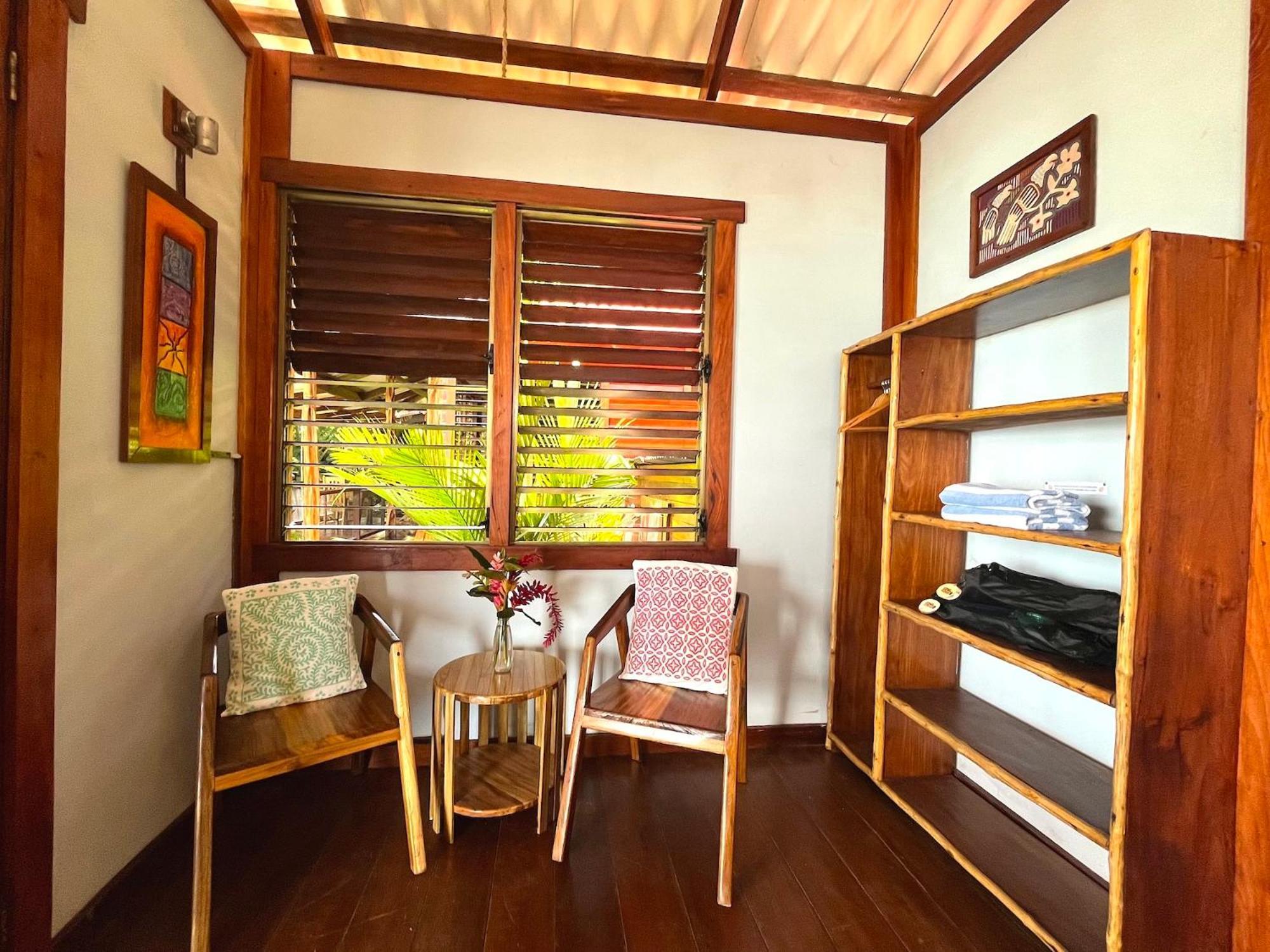 Casa Cayuco Eco-Adventure Lodge ボカス・タウン エクステリア 写真